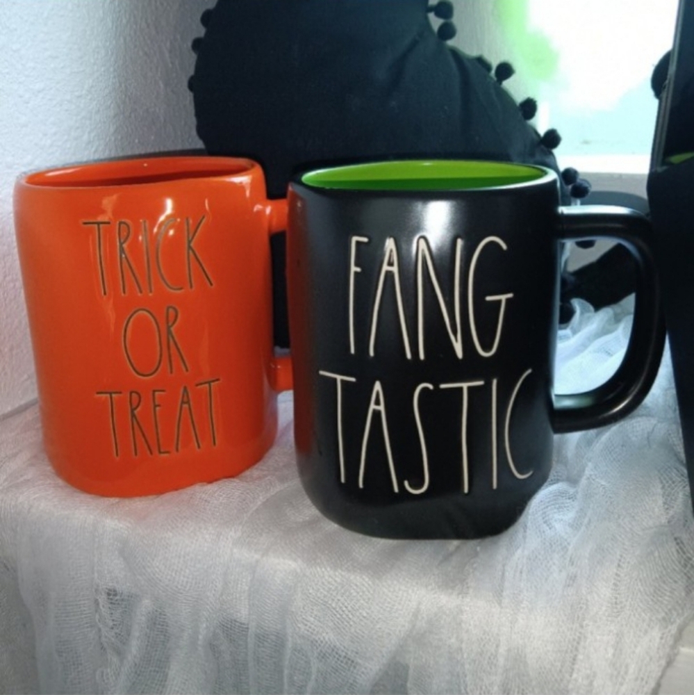 EUC Two Rae Dunn Artisan Collection Halloween Coffee Cups